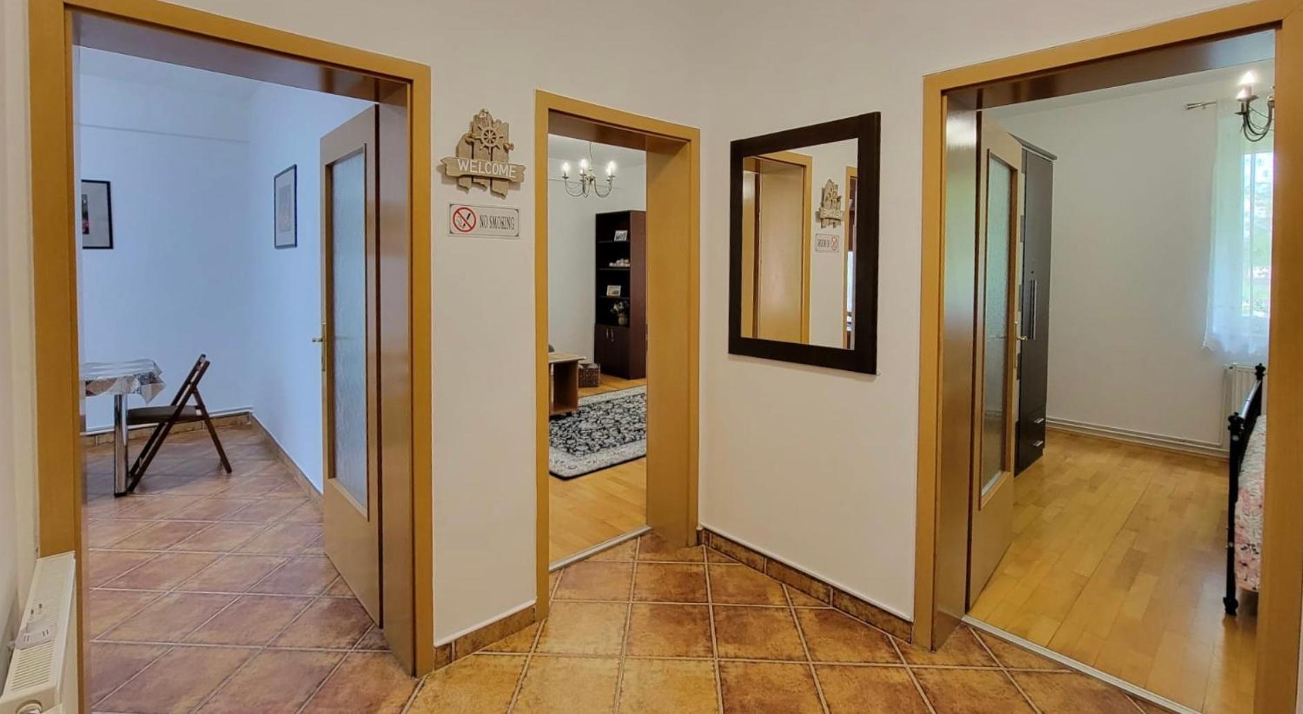 Ferienwohnung Traveler'S Retreat Brașov Exterior foto